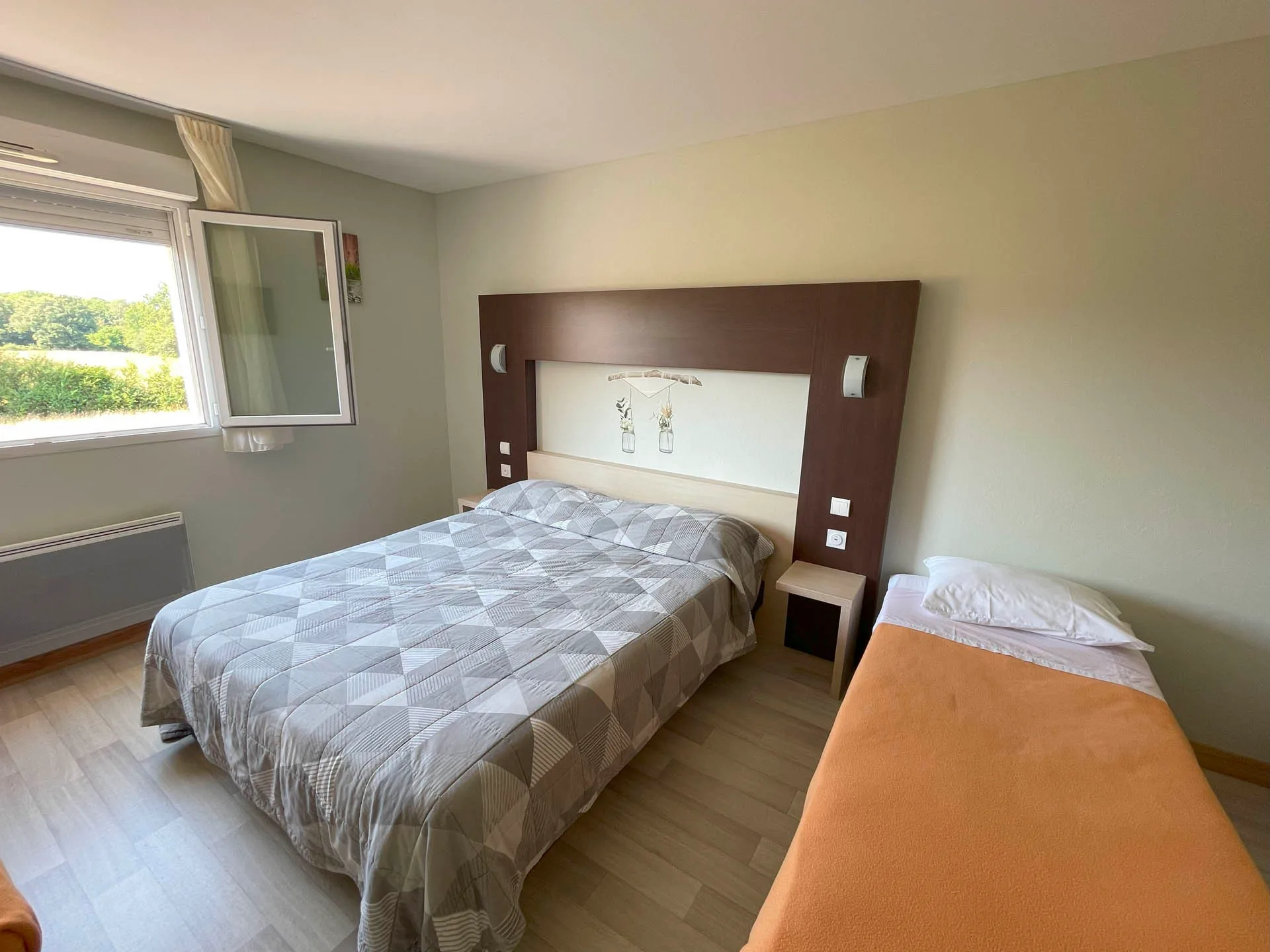 Chambre hôtel Cit'Hotel Azur St Junien